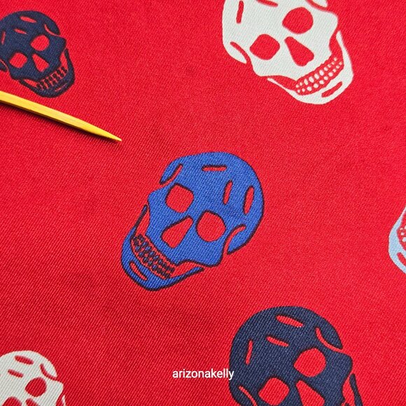 Rare Vintage McQueen Silk Scarf Skulls Hand Rolled Red - Picture 7 of 9